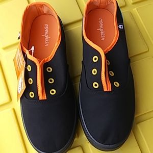 Girls shoes